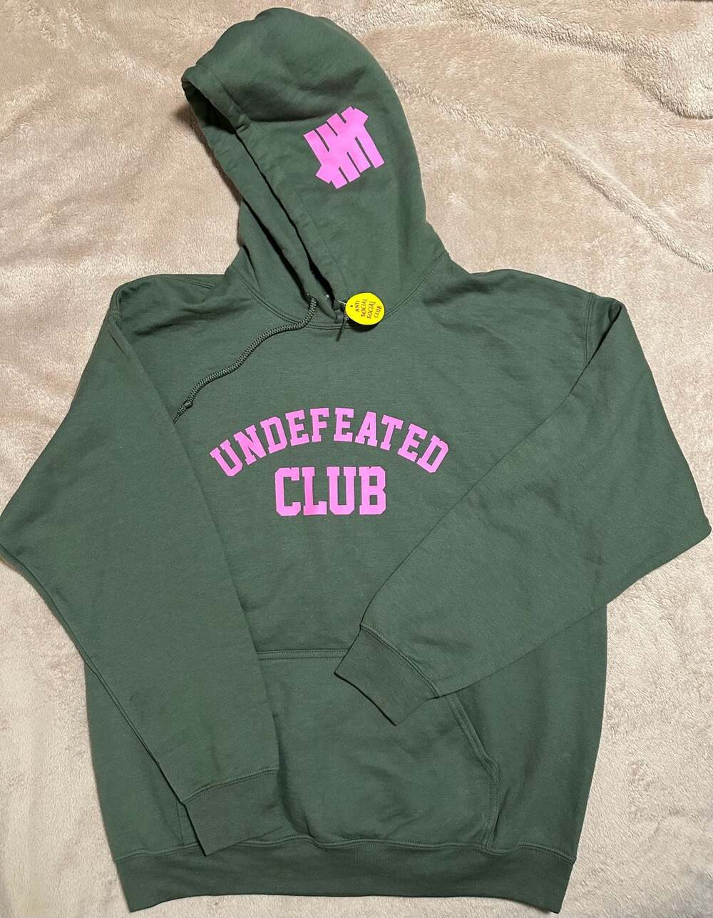 Anti Social Social Club x Undefeated Club Hoodie Olive Pink Size L